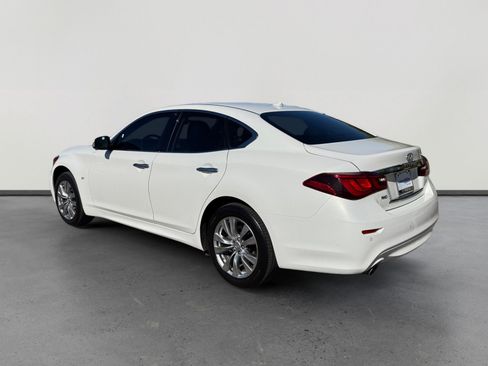 Used 2015 INFINITI Q70 3.7 w/ Deluxe Touring Package image 3