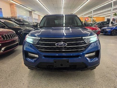 Used 2020 Ford Explorer XLT w/ Equipment Group 202A AWD/4WD image 2