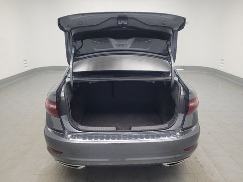 Used 2020 Volkswagen Jetta SEL Premium image 29