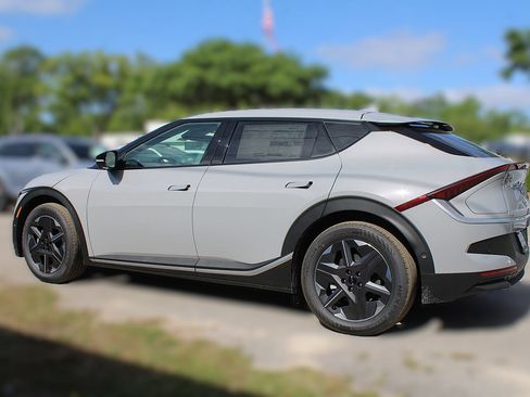 New 2026 Kia EV6 Light RWD image 11