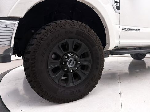 Used 2022 Ford F250 Lariat w/ Tremor Off-Road Package image 16