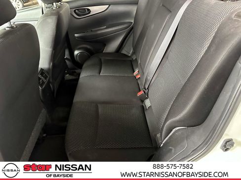 Certified 2019 Nissan Rogue Sport S image 9