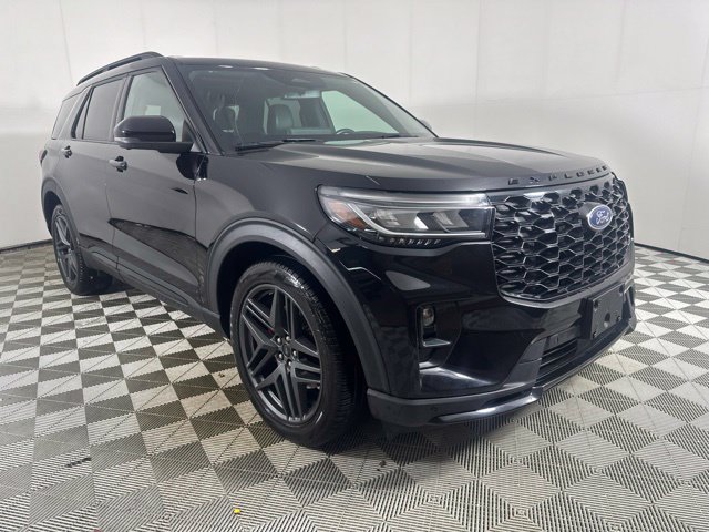 Used 2025 Ford Explorer ST AWD/4WD image 1