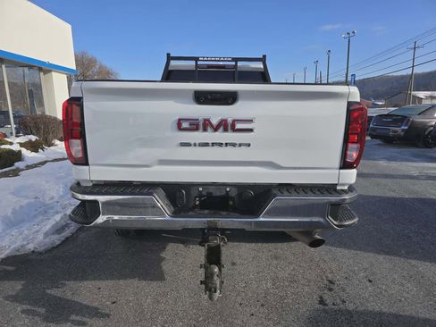 Used 2024 GMC Sierra 2500 Pro w/ Convenience Package image 4