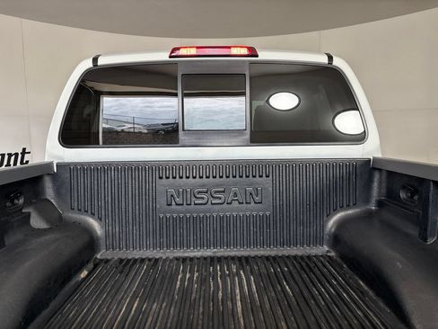 Used 2016 Nissan Frontier SV RWD image 23