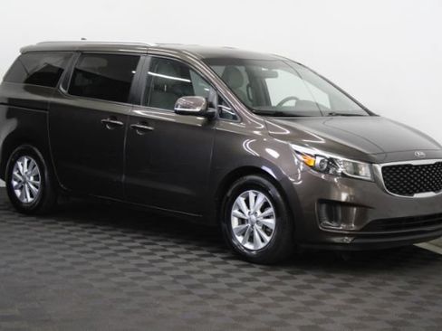 Used 2016 Kia Sedona LX w/ Option Group 020 FWD image 1
