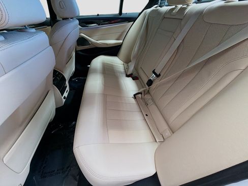 Used 2023 BMW 530e w/ Executive Package RWD image 13
