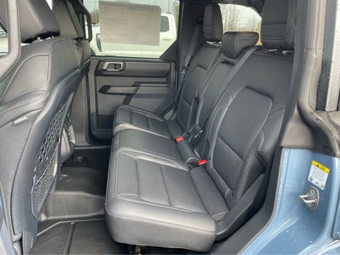 New 2025 Ford Bronco Badlands image 32