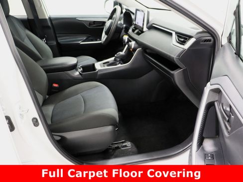 Certified 2024 Toyota RAV4 LE image 33