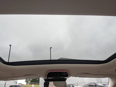 Certified 2025 Mercedes-Benz E 350 4MATIC Sedan image 29