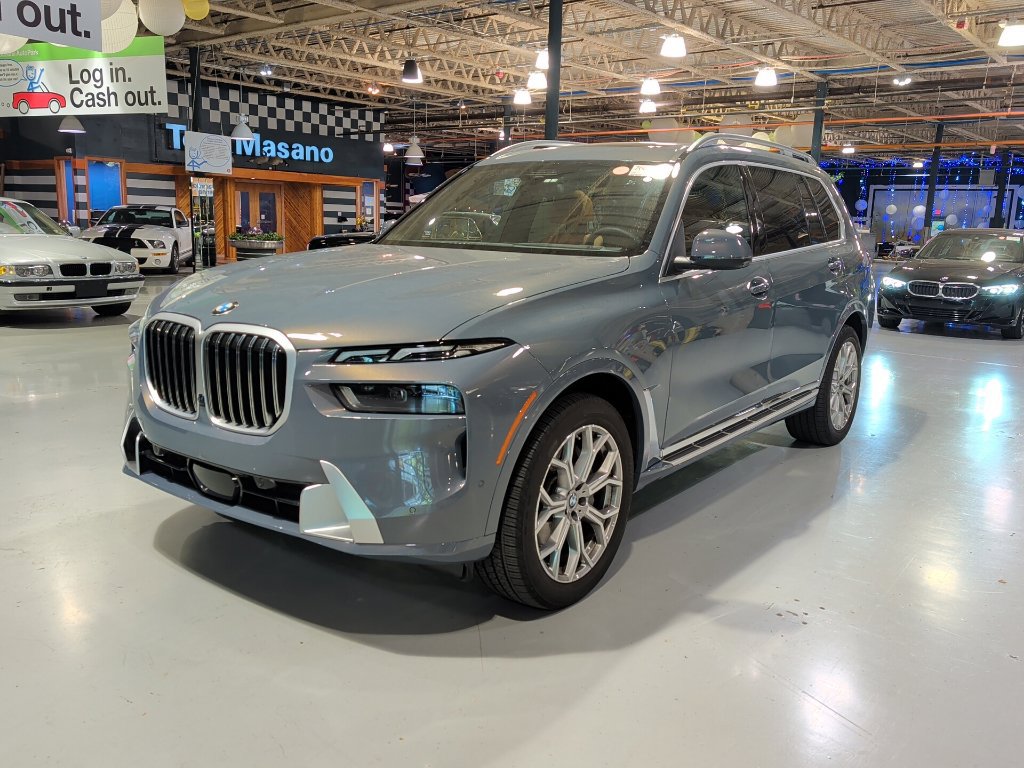 Certified 2026 BMW X7 xDrive40i AWD/4WD image 3
