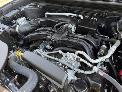 Certified 2025 Subaru Outback AWD/4WD image 22