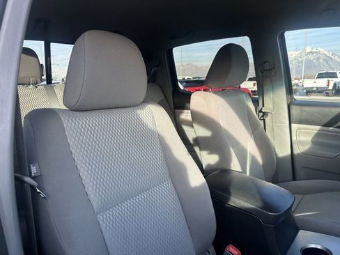 Used 2014 Toyota Tacoma 4x4 Double Cab w/ SR5 Package image 23