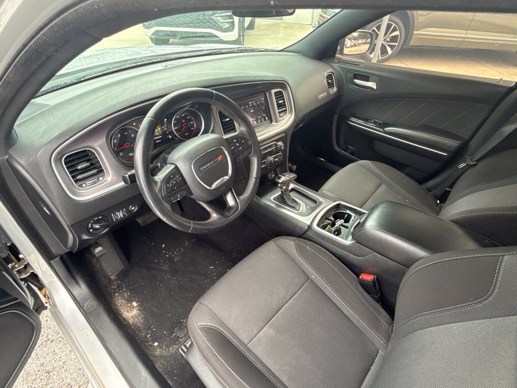 Used 2019 Dodge Charger SXT RWD image 14