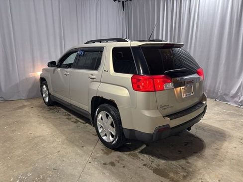 Used 2010 GMC Terrain SLE AWD/4WD image 27