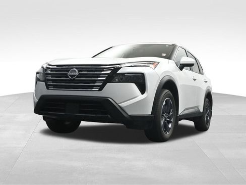 Used 2025 Nissan Rogue SV AWD/4WD image 9