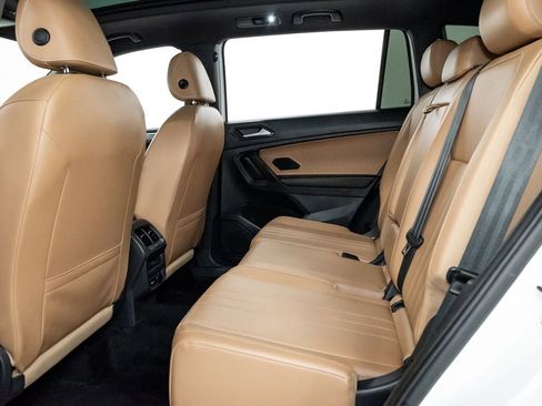 Used 2022 Volkswagen Tiguan SE R-Line image 23