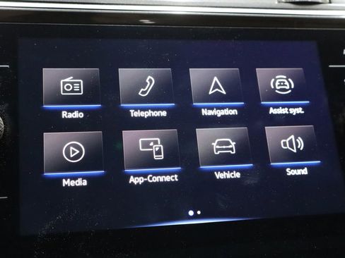 Used 2022 Volkswagen Tiguan SE image 29