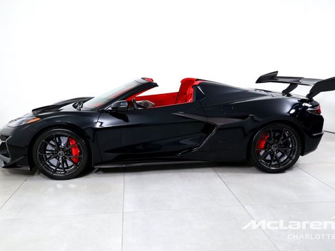 Used 2026 Chevrolet Corvette ZR1 w/ ZR1 Carbon Fiber Aero Package RWD image 6
