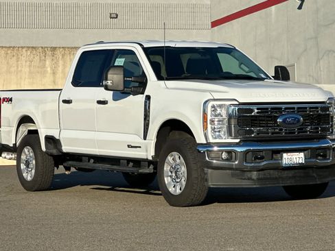 Used 2024 Ford F250 XLT w/ FX4 Off-Road Package image 5