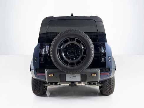 New 2026 Land Rover Defender 110 OCTA AWD/4WD image 4