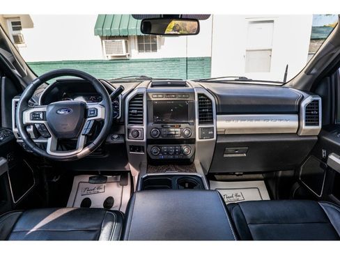 Used 2019 Ford F350 Lariat w/ Lariat Ultimate Package image 30