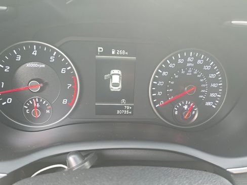 Used 2022 Kia Stinger GT1 w/ Red Interior Color Package RWD image 4