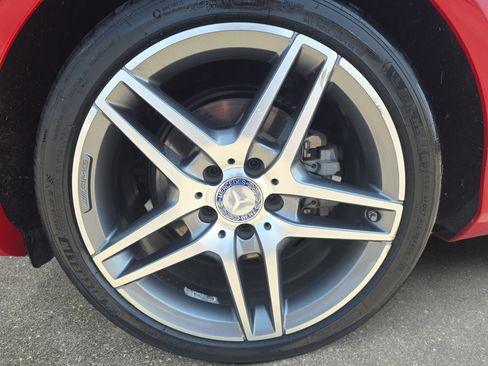 Used 2017 Mercedes-Benz E 400 4MATIC Coupe image 31