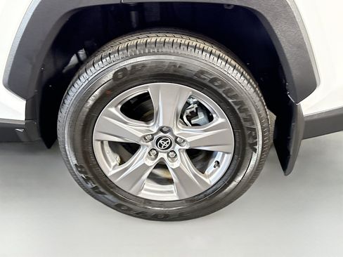 Used 2024 Toyota RAV4 LE AWD/4WD image 36
