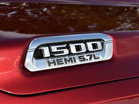 Used 2019 RAM 1500 Laramie RWD image 11
