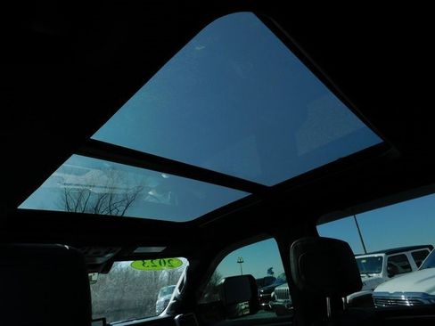 Used 2023 Toyota Tundra Platinum image 10