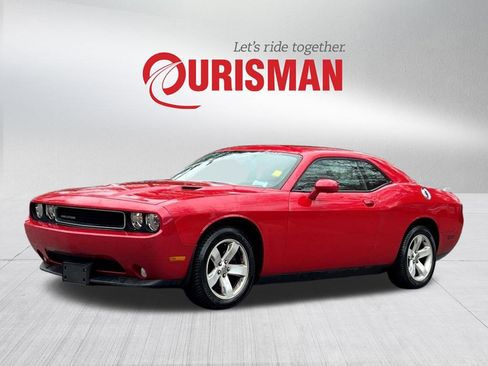 Used 2013 Dodge Challenger SXT Plus image 2