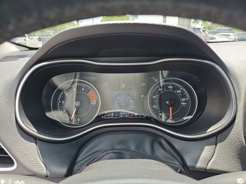 Used 2019 Jeep Cherokee Trailhawk w/ Cold Weather Group image 17