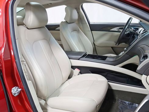 Used 2019 Lincoln MKZ Reserve image 26