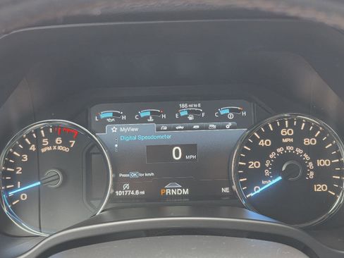 Used 2018 Ford F150 Platinum w/ Equipment Group 701A Luxury image 39