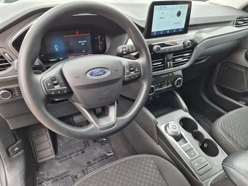 Used 2025 Ford Escape Active AWD/4WD image 14
