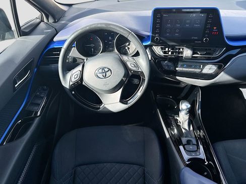 Used 2021 Toyota C-HR XLE image 27