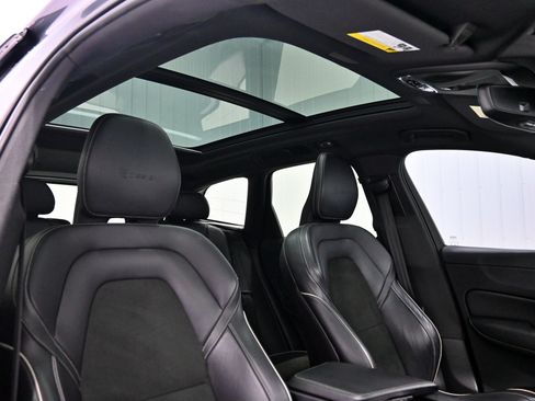Used 2019 Volvo XC60 T5 R-Design w/ Protection Package Premier AWD/4WD image 28
