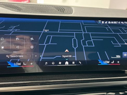 Used 2026 BMW X5 sDrive40i w/ M Sport Package image 23