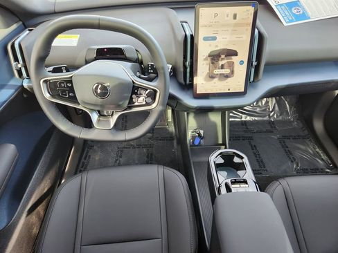 New 2026 Volvo EX30 Plus w/ Climate Package image 15