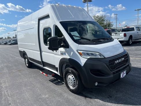Used 2024 RAM ProMaster 3500 w/ Delivery Van Package image 7