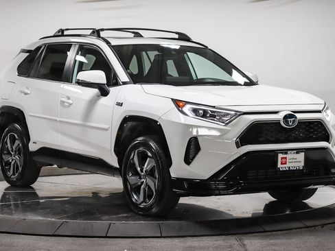 Certified 2021 Toyota RAV4 SE w/ Weather & Moonroof Package AWD/4WD image 6