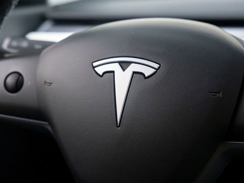Used 2020 Tesla Model Y Long Range image 20