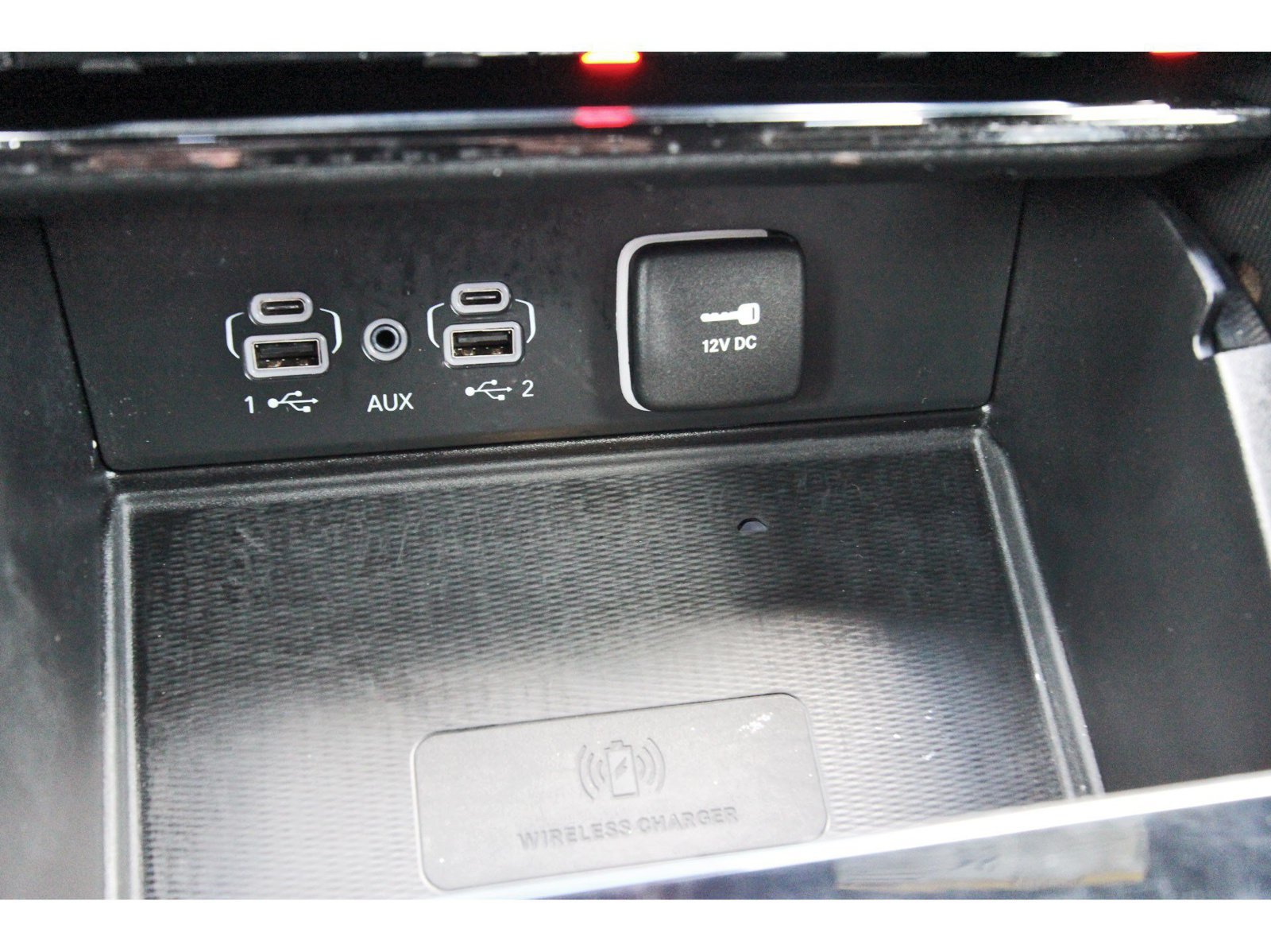 Used 2024 Jeep Grand Cherokee Altitude RWD image 29