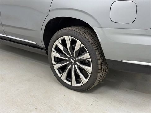 New 2026 Cadillac Escalade Luxury w/ Touring Package image 17