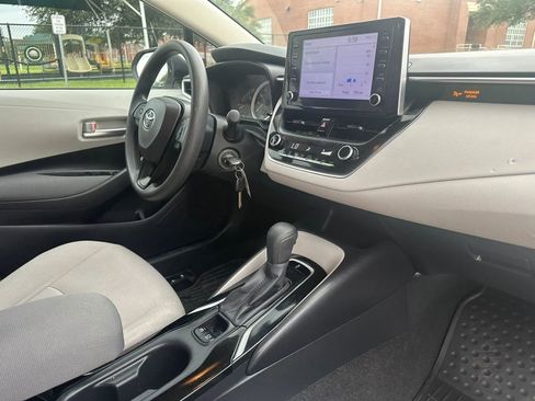 Used 2020 Toyota Corolla LE FWD image 27