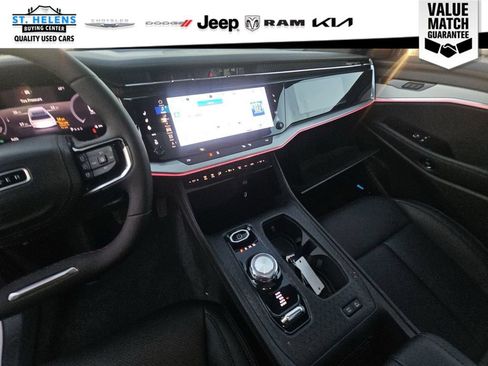 Used 2024 Jeep Wagoneer Launch Edition AWD/4WD image 21