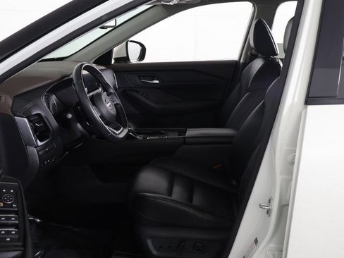 Used 2023 Nissan Rogue SL FWD image 25