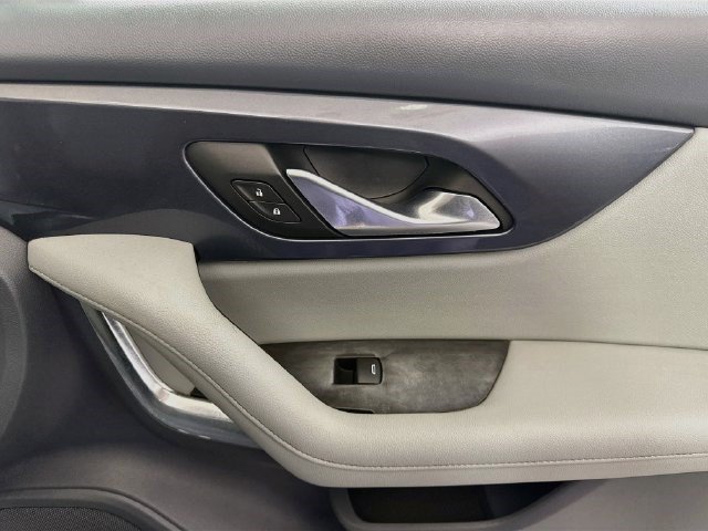 Used 2020 Chevrolet Blazer LT FWD image 30