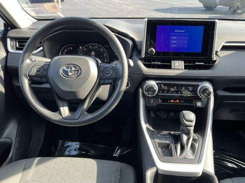 Used 2023 Toyota RAV4 XLE w/ Convenience Package FWD image 20
